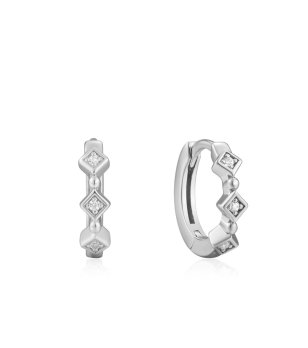 Сребристи обеци с геометрични форми снимка