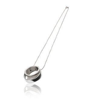 Унисекс колие в сребристо с висулка снимка