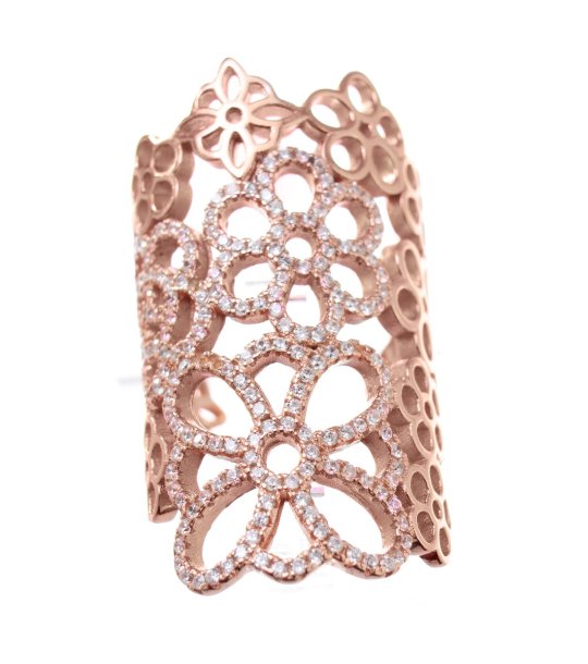 Широк дамски пръстен с цветя и кристали размер 56 снимка