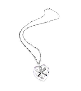 Сребристо дамско колие с висулка сърце снимка