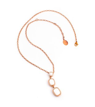 Дамско розовозлатисто колие с висулки с бял камък снимка