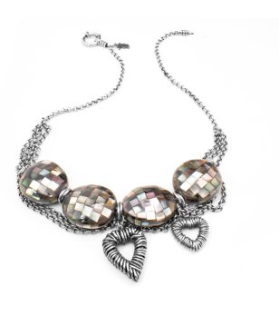 Дамско колие в сребристо със сърца и ефектни кръгли елементи снимка