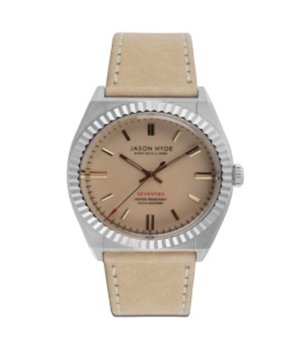 Аналогов унисекс часовник в бежово и сребристо снимка