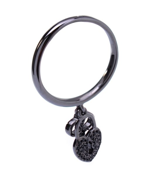 Дамски черен пръстен с висулка сърце размер 50 снимка