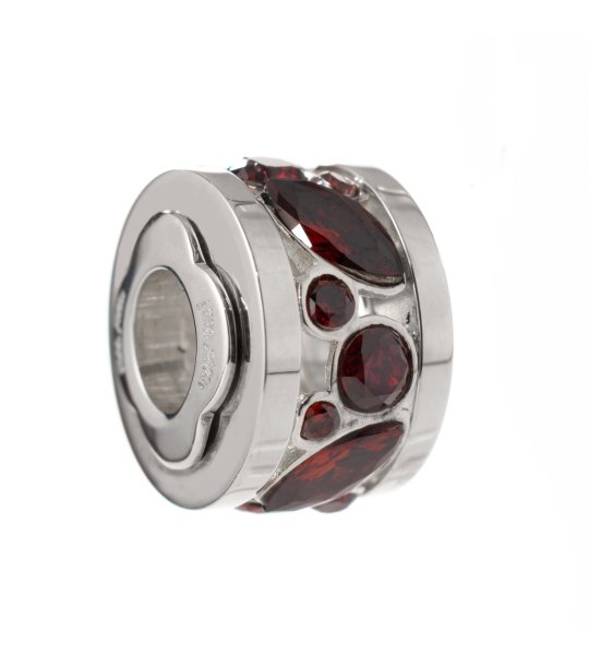 Талисман с червени камъни снимка