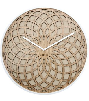 Декоративен стенен дървен часовник снимка