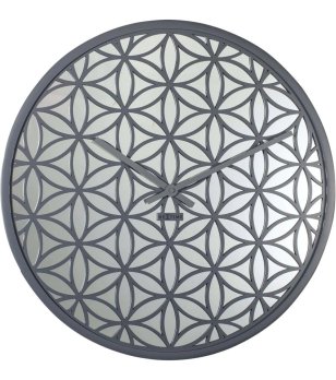 Дървен стенен часовник в сиво снимка