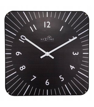 Квадратен черен стенен часовник снимка
