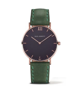 Аналогов часовник с кожена каишка в зелено снимка