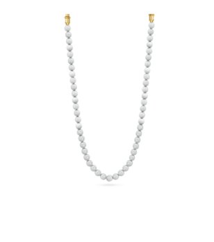 Дамско колие с мъниста в бяло снимка