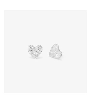 Сърцевидни сребристи обеци с камъни снимка