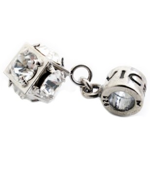 Талисман с кристали снимка