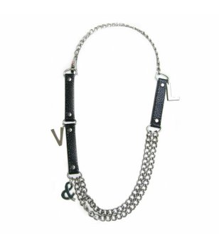 Сребристо колие с черни кожени елементи снимка