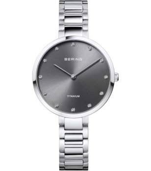 Титаниев сребрист дамски часовник с черен циферблат снимка