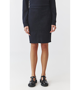 Пола Zama в тъмносиньо снимка