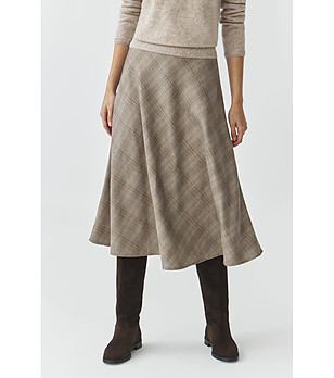 Пола Lubko в кафяво на каре снимка