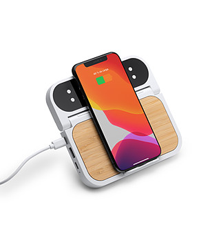 Безжичното зарядно устройство SENKO в бял цвят и бамбук снимка