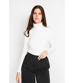 Дамска термо блуза в цвят крем с поло яка снимка