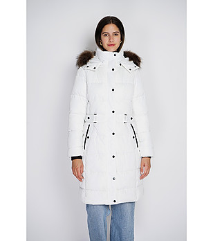 Бяло дълго дамско зимно яке снимка