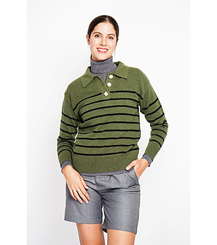 Дамски оversize пуловер в цвят каки на черно райе снимка