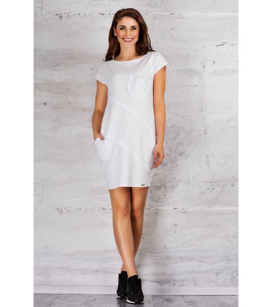 Бяла памучна рокля снимка