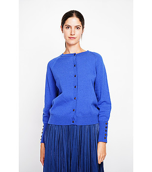 Дамска жилетка в синьо снимка