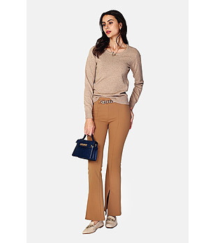 Бежов дамски пуловер снимка