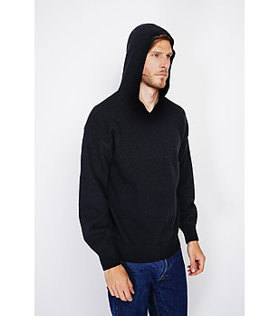 Мъжки пуловер в черно с качулка и с кашмир снимка
