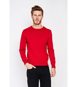 Мъжки пуловер в червено снимка
