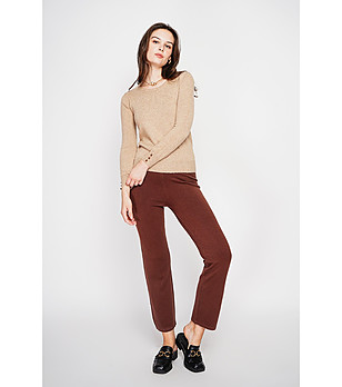 Бежов дамски пуловер снимка