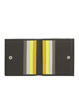 Кафяв мъжки кожен портфейл Duane	с цветни отделения и RFID снимка