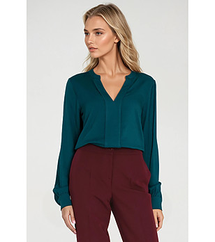 Дамска блуза в цвят емералд снимка