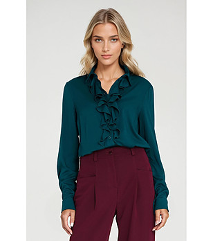 Дамска риза в цвят емералд с жабо снимка