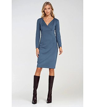 Синя рокля с дълъг ръкав снимка