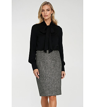 Вталена пола в черен меланж снимка