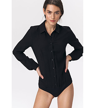 Черно боди-риза снимка