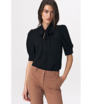 Черна дамска блуза с буфан ръкави снимка