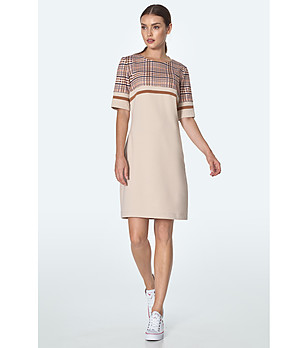 Рокля в бежово и кафяво снимка