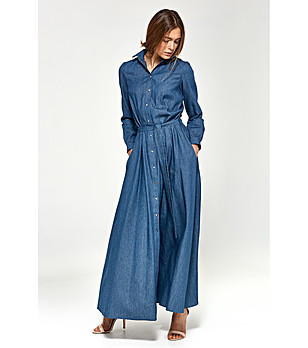 Дълга памучна рокля от деним снимка