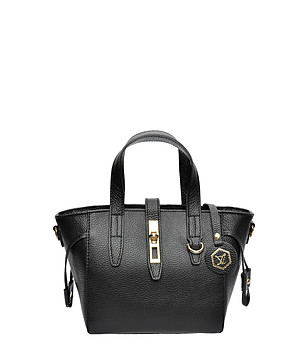 Черна дамска чанта от естествена кожа снимка