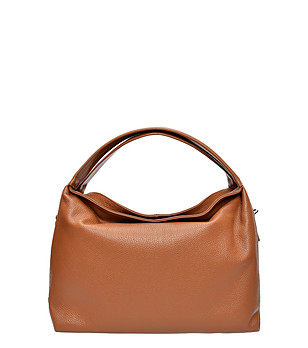 Дамска чанта в цвят коняк от естествена кожа снимка