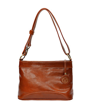 Дамска чанта от естествена кожа в цвят коняк снимка