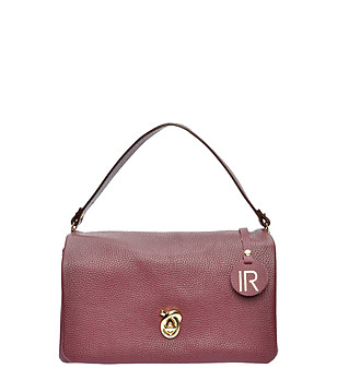 Дамска чанта от естествена кожа в бордо снимка