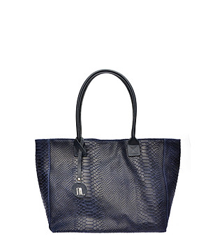 Тъмносиня дамска кожена чанта с релеф снимка