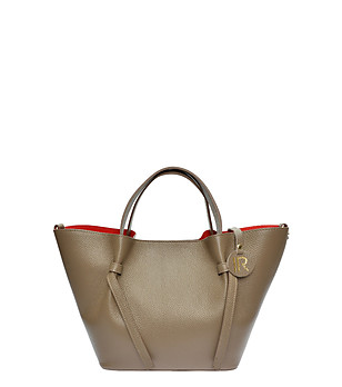 Дамска трапецовидна чанта  в цвят таупе с несесер снимка