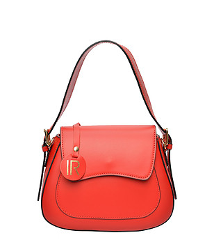 Червена малка дамска чанта от естествена кожа снимка