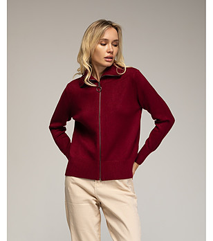 Дамска жилетка в бордо снимка