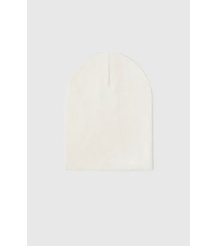 Дамска зимна шапка в цвят слонова кост снимка