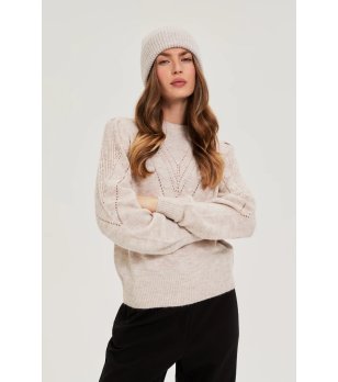Дамска бежова шапка с рипсена плетка снимка