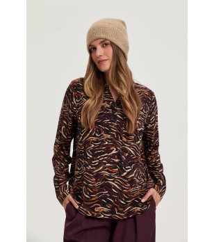 Дамска шапка в бежов меланж с рипс снимка